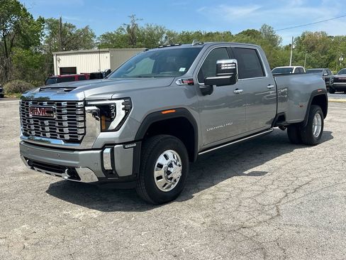 New 2026 GMC Sierra 3500 Denali image 2