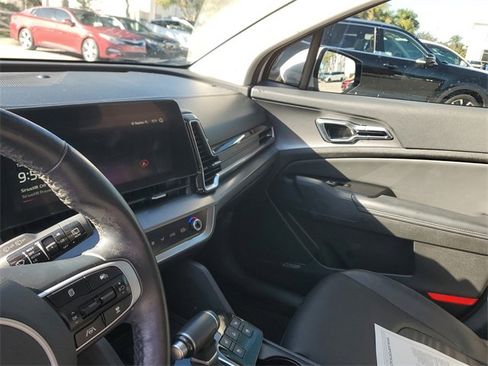 Certified 2023 Kia Sportage SX image 24