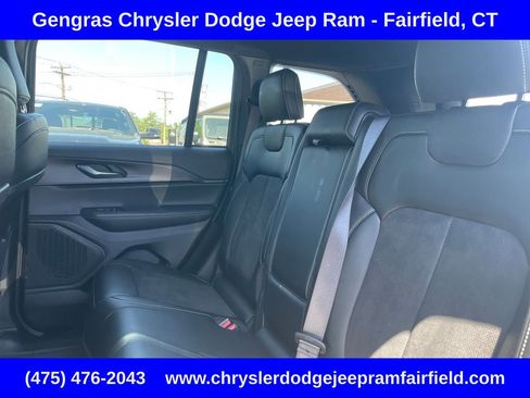 Certified 2024 Jeep Grand Cherokee Altitude AWD/4WD image 38