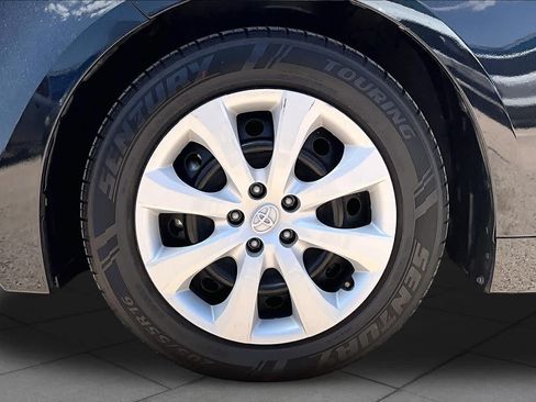 Used 2024 Toyota Corolla LE FWD image 10