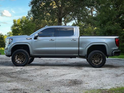 Used 2023 GMC Sierra 1500 Denali w/ Denali Reserve Package AWD/4WD image 2