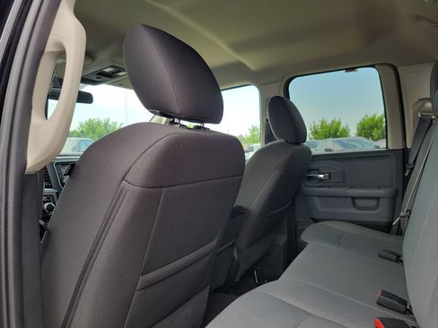 Used 2024 RAM 1500 Classic SLT AWD/4WD image 16