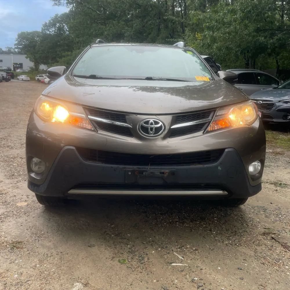 Used 2015 Toyota RAV4 Limited w/ Technology Package AWD/4WD image 14