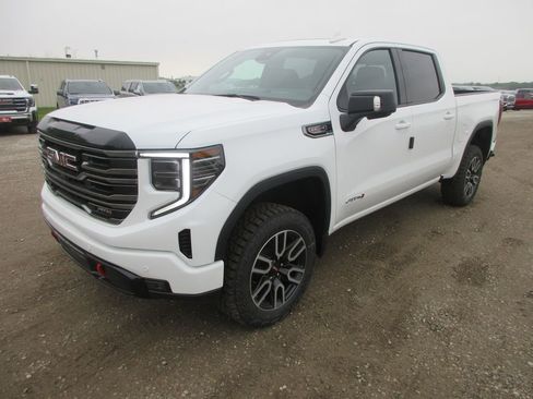 New 2026 GMC Sierra 1500 AT4 w/ AT4 Premium Package AWD/4WD image 12