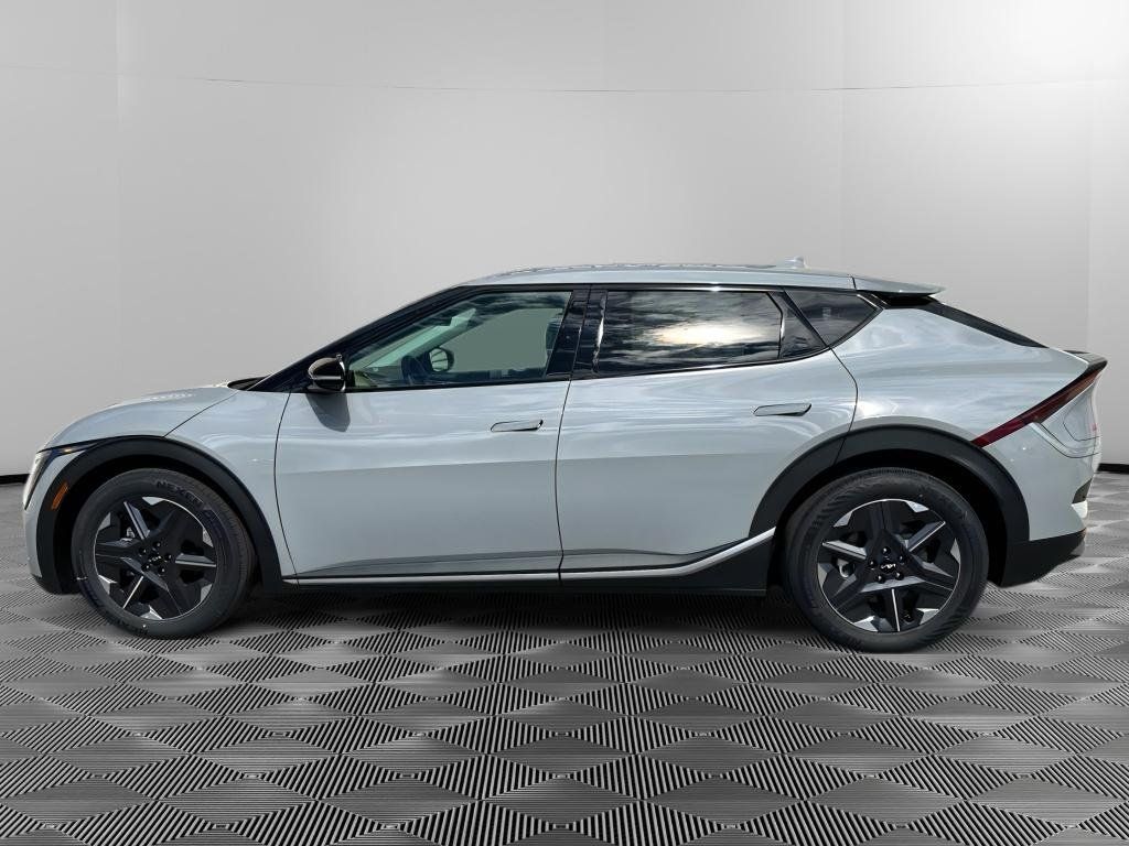New 2026 Kia EV6 Light AWD/4WD image 7