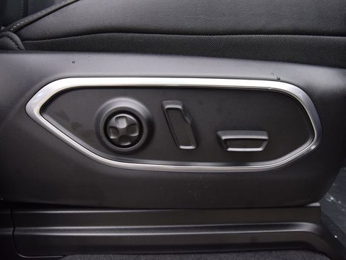 New 2026 Jeep Grand Wagoneer L Limited image 17