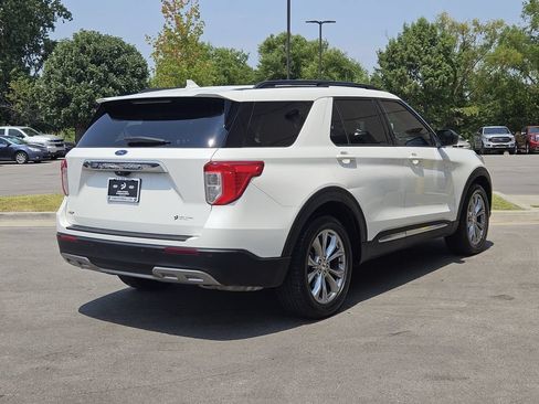 Used 2022 Ford Explorer XLT w/ Equipment Group 202A RWD image 4