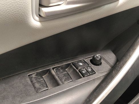 Used 2021 Toyota Corolla SE FWD image 27