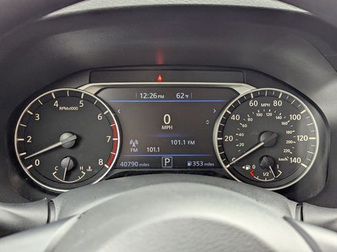 Used 2025 Nissan Altima 2.5 SV image 23