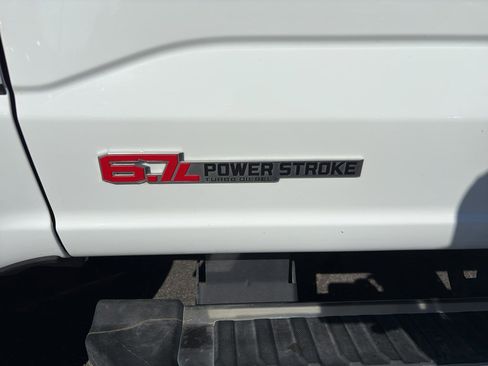 Used 2024 Ford F350 Lariat image 10