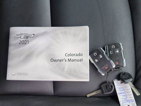 Used 2021 Chevrolet Colorado Z71 image 42