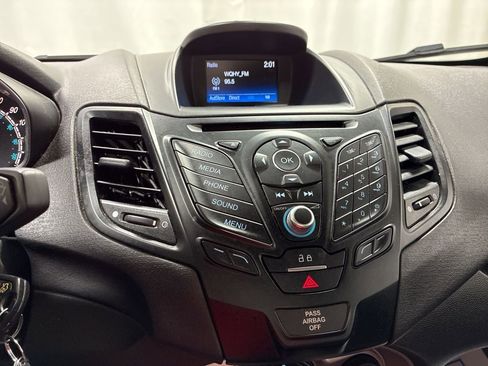 Used 2019 Ford Fiesta SE image 16