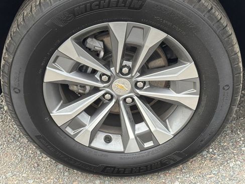 Used 2025 Chevrolet Equinox LT AWD/4WD image 30