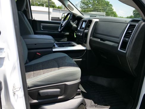 Used 2015 RAM 1500 Big Horn AWD/4WD image 31