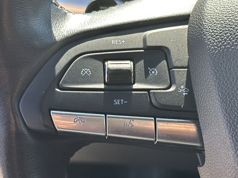 Used 2023 Cadillac XT4 Premium Luxury image 25