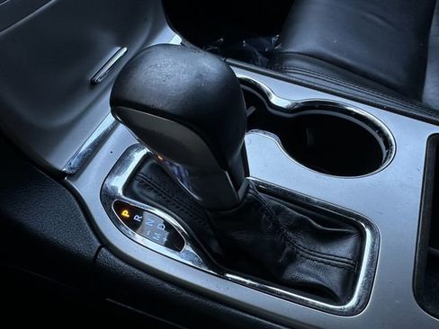 Used 2018 Jeep Grand Cherokee Limited image 31