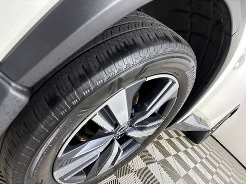 Used 2023 Nissan Rogue SL AWD/4WD image 35