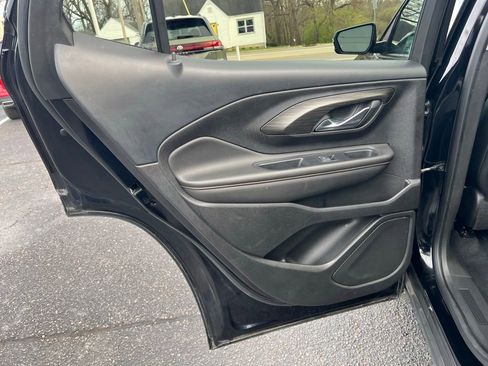 Used 2020 GMC Terrain SLT w/ Preferred Package image 26