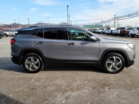 Used 2018 GMC Terrain SLT image 25