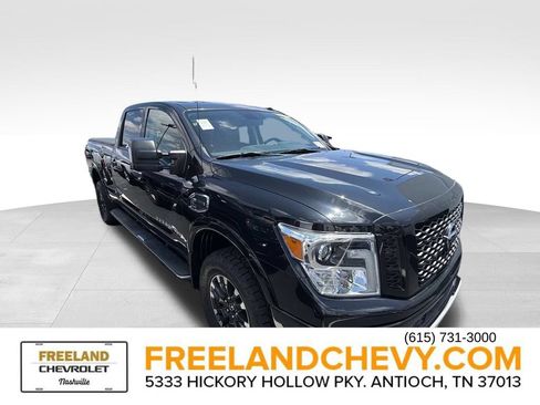 Used 2019 Nissan Titan PRO-4X w/ Pro-4x Convenience Package AWD/4WD image 1