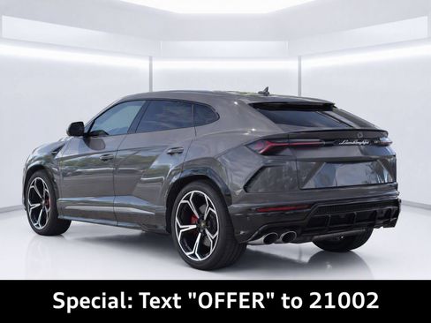 Used 2021 Lamborghini Urus AWD/4WD image 3