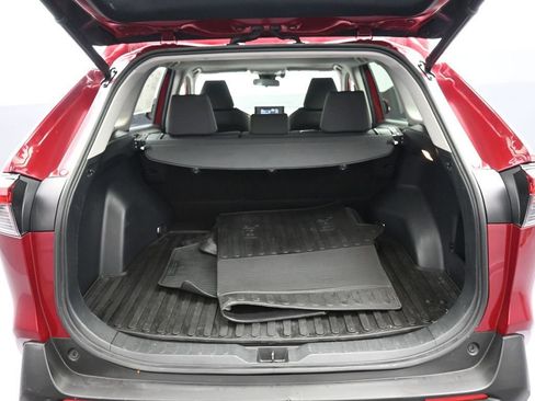 Certified 2019 Toyota RAV4 XLE w/ Convenience Package image 22