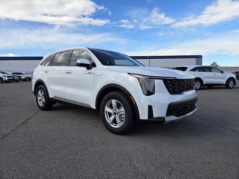 New 2026 Kia Sorento LX image 2