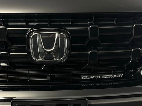 Used 2025 Honda Ridgeline Black Edition image 12