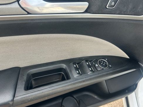 Used 2019 Ford Fusion S FWD image 6
