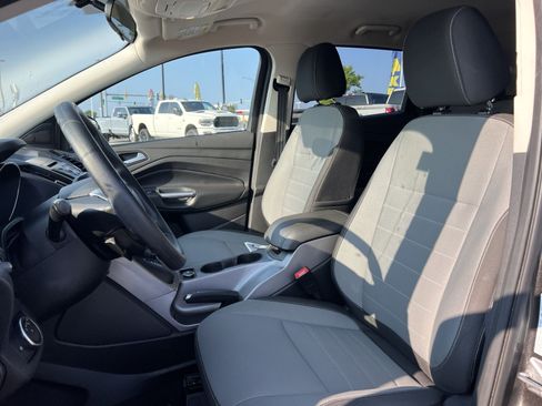 Used 2016 Ford Escape SE FWD image 13
