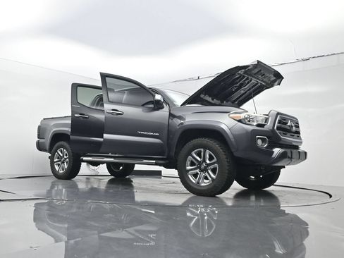 Used 2016 Toyota Tacoma Limited RWD image 29