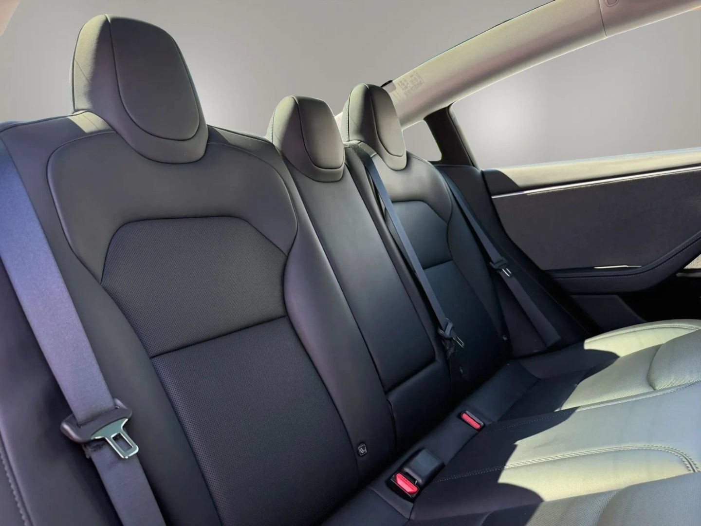 Used 2025 Tesla Model 3 Long Range RWD image 19