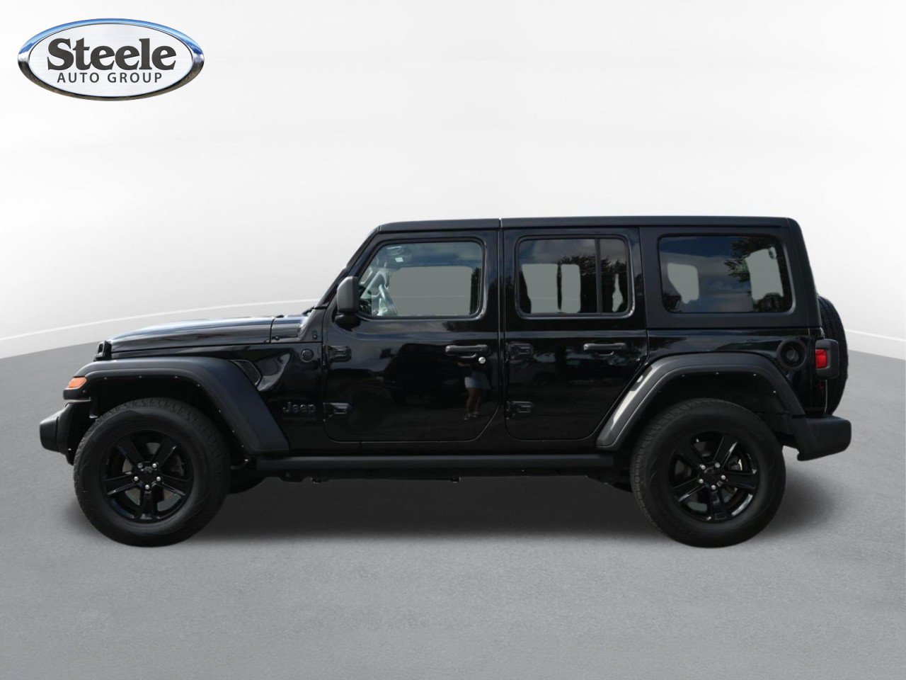 Used 2022 Jeep Wrangler Unlimited Sport AWD/4WD image 4