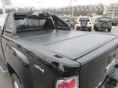 Used 2019 GMC Canyon SLE w/ SLE Convenience Package image 4