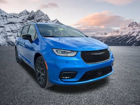 New 2026 Chrysler Pacifica Select w/ S Appearance Package AWD/4WD image 7
