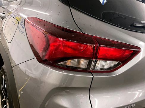 Used 2025 Chevrolet TrailBlazer LT image 32