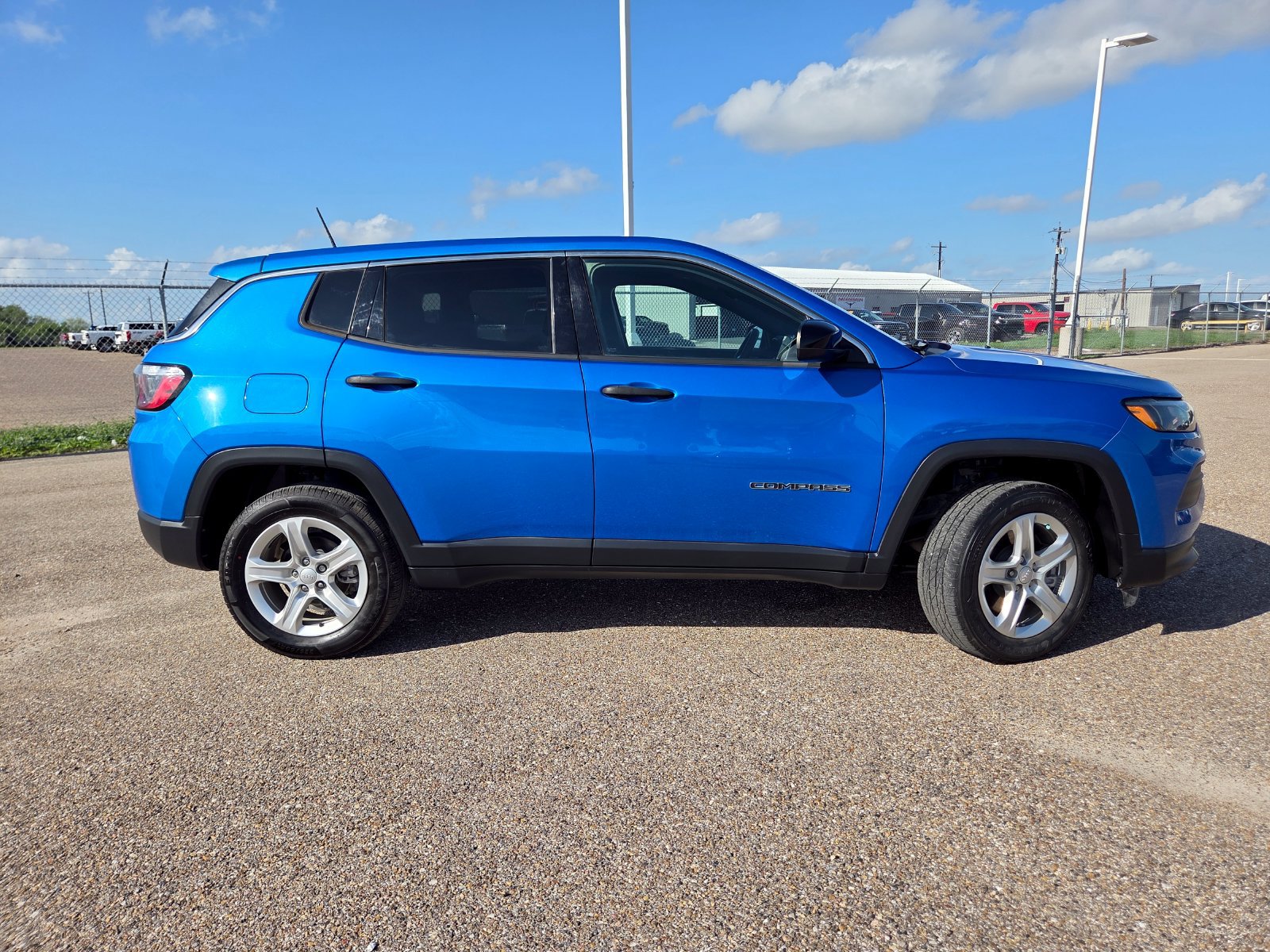 Used 2023 Jeep Compass Sport AWD/4WD image 8
