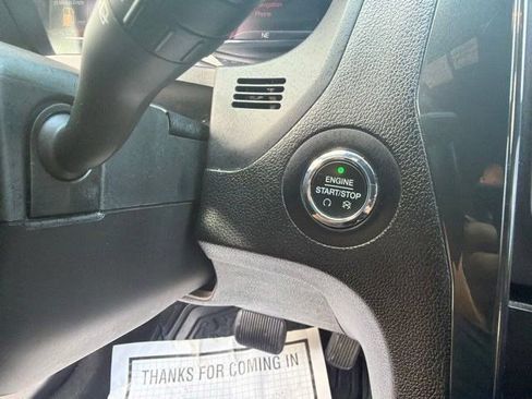 Used 2017 Ford Explorer XLT FWD image 18