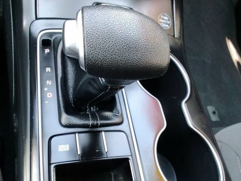 Used 2019 Kia Sorento FWD image 23