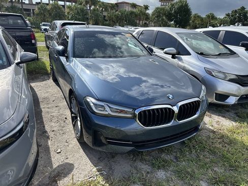 Used 2023 BMW 530i w/ Premium Package RWD image 2