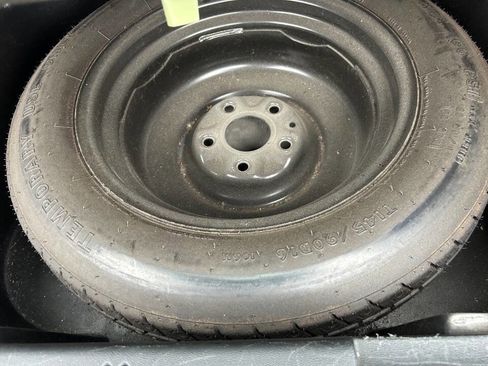Used 2012 Dodge Grand Caravan SE FWD image 17