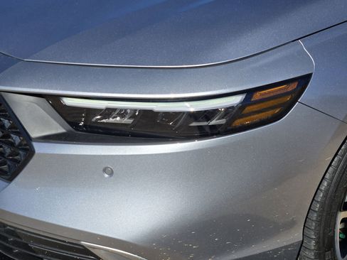 Used 2023 Honda Accord Touring image 9