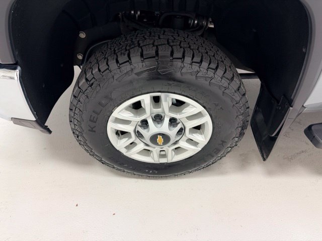 Certified 2025 Chevrolet Silverado 2500 LT w/ Leather Package AWD/4WD image 18