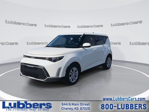 Used 2023 Kia Soul LX FWD image 4