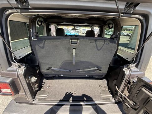 Used 2023 Jeep Wrangler Sport AWD/4WD image 32
