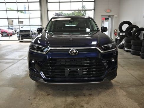Certified 2024 Toyota Grand Highlander AWD image 2