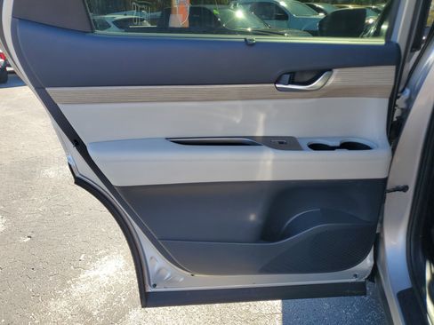 Used 2021 Hyundai Palisade SEL w/ Premium Package image 24