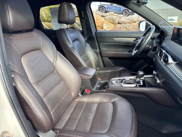 Certified 2022 MAZDA CX-5 Signature AWD/4WD image 11