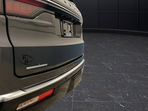 Used 2023 Jeep Wagoneer Series II w/ Premium Group I image 38