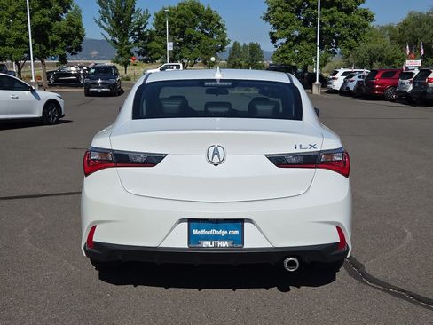 Used 2019 Acura ILX FWD image 13